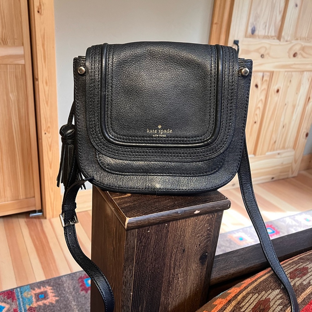 NEW! Kate Spade black crossbody purse with hardware accents. NEVER USED